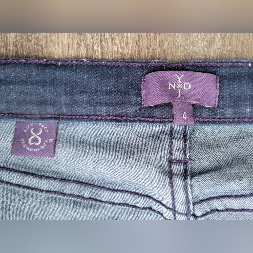 NYDJ Skinny Staight Leg Jean's Women's 4 Dark Wash Strech Denim Low-Mid Rise - Picture 3 of 15